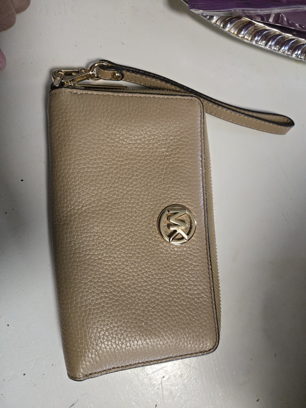 Michael Kors  Leather Zip Card Wallet